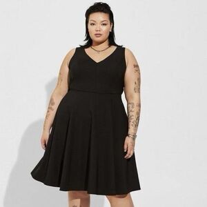 Torrid At The Knee Studio Refined Crepe Skater A-Line Dress Size 22 Black Pocket